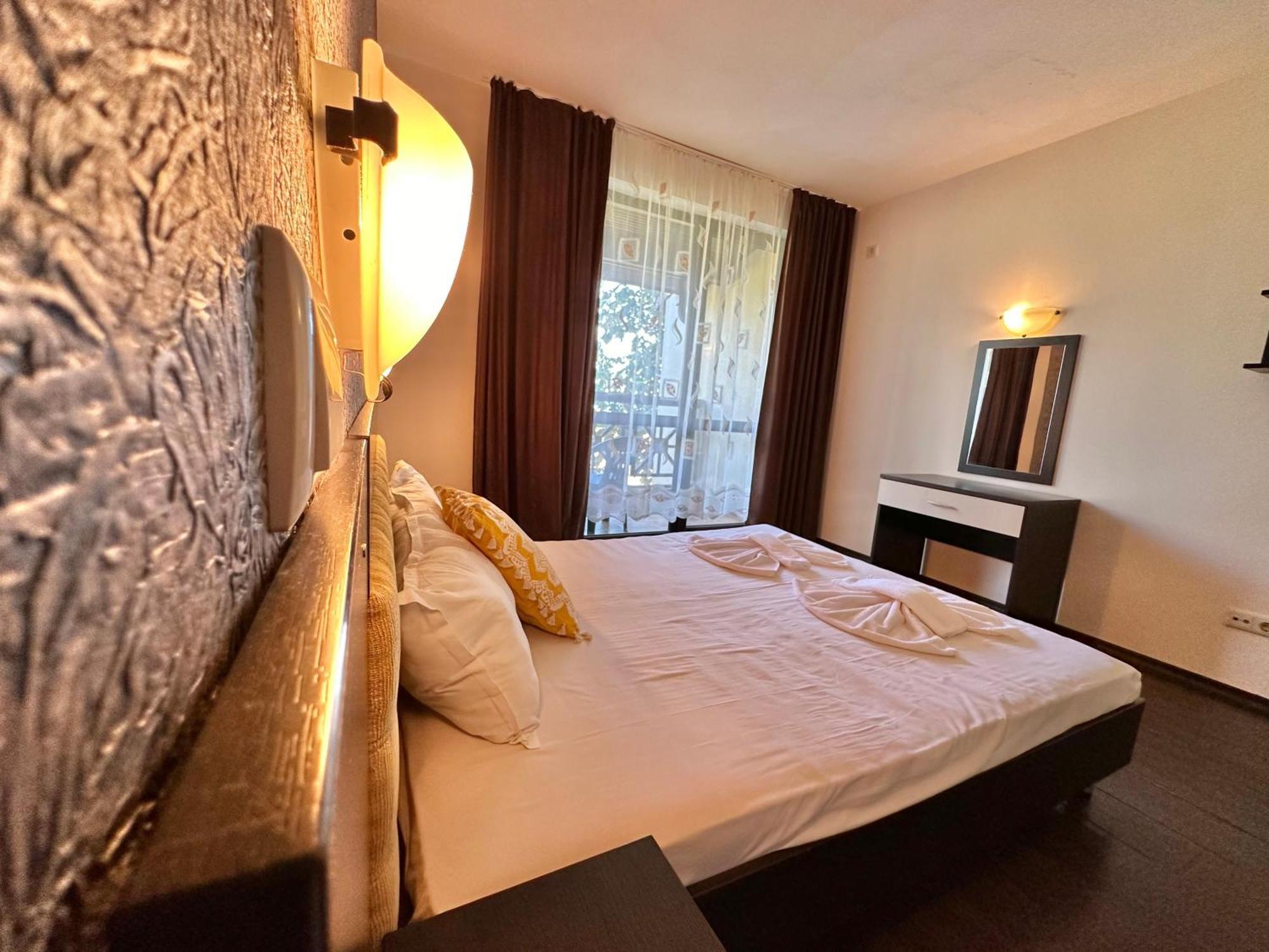 Menada Imperial Heights Villas 써니비치 외부 사진