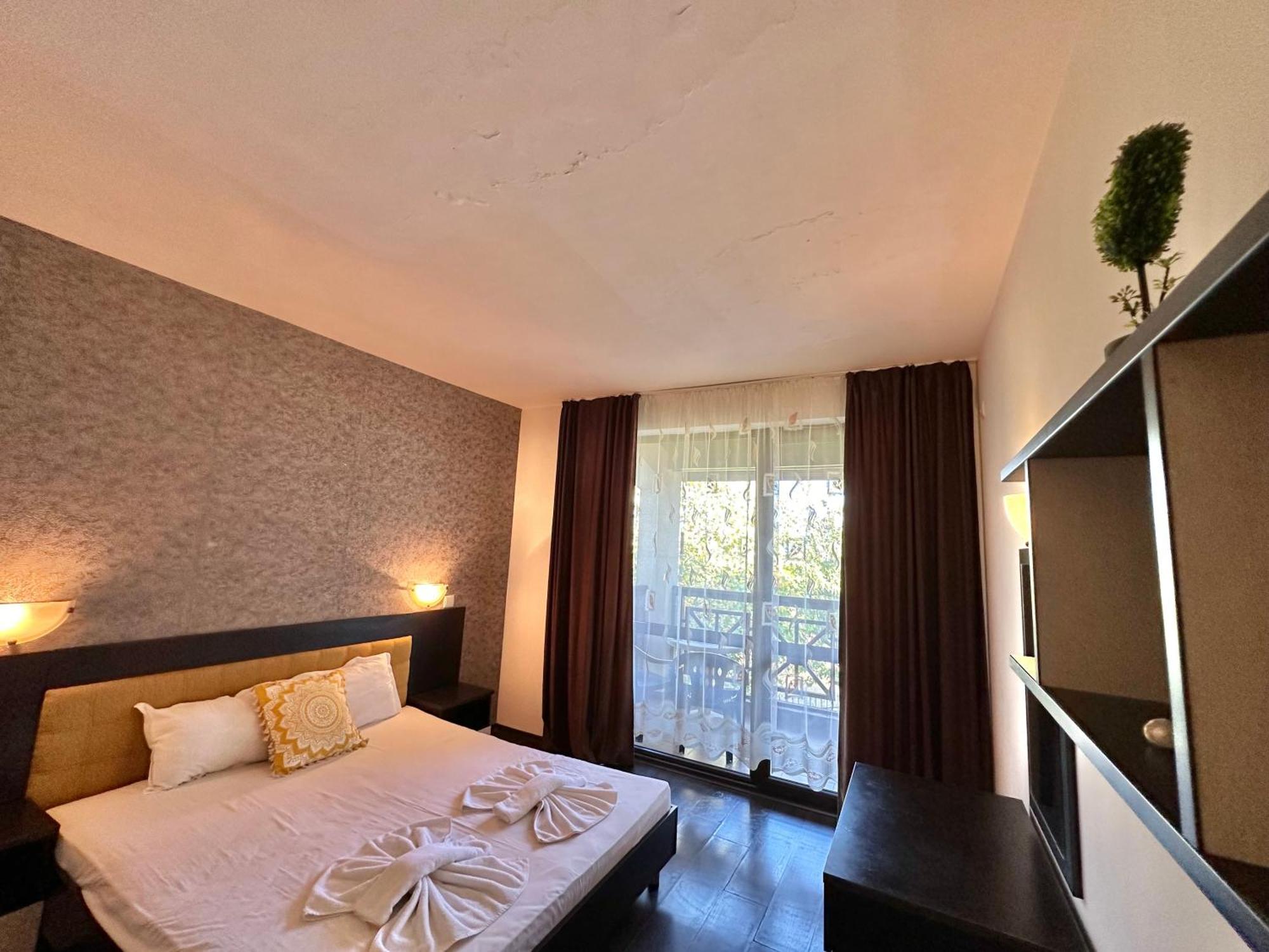 Menada Imperial Heights Villas 써니비치 외부 사진