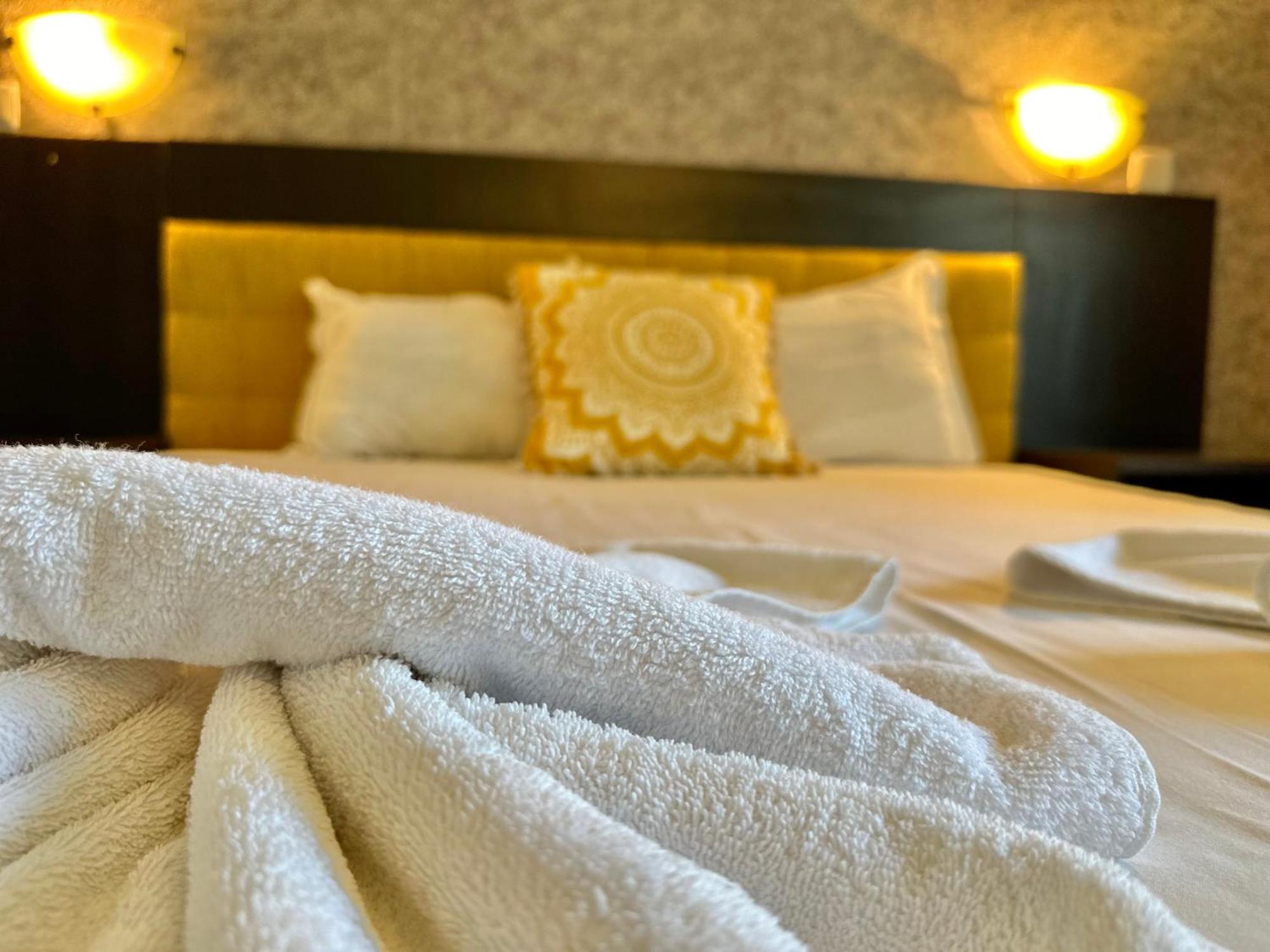 Menada Imperial Heights Villas 써니비치 외부 사진