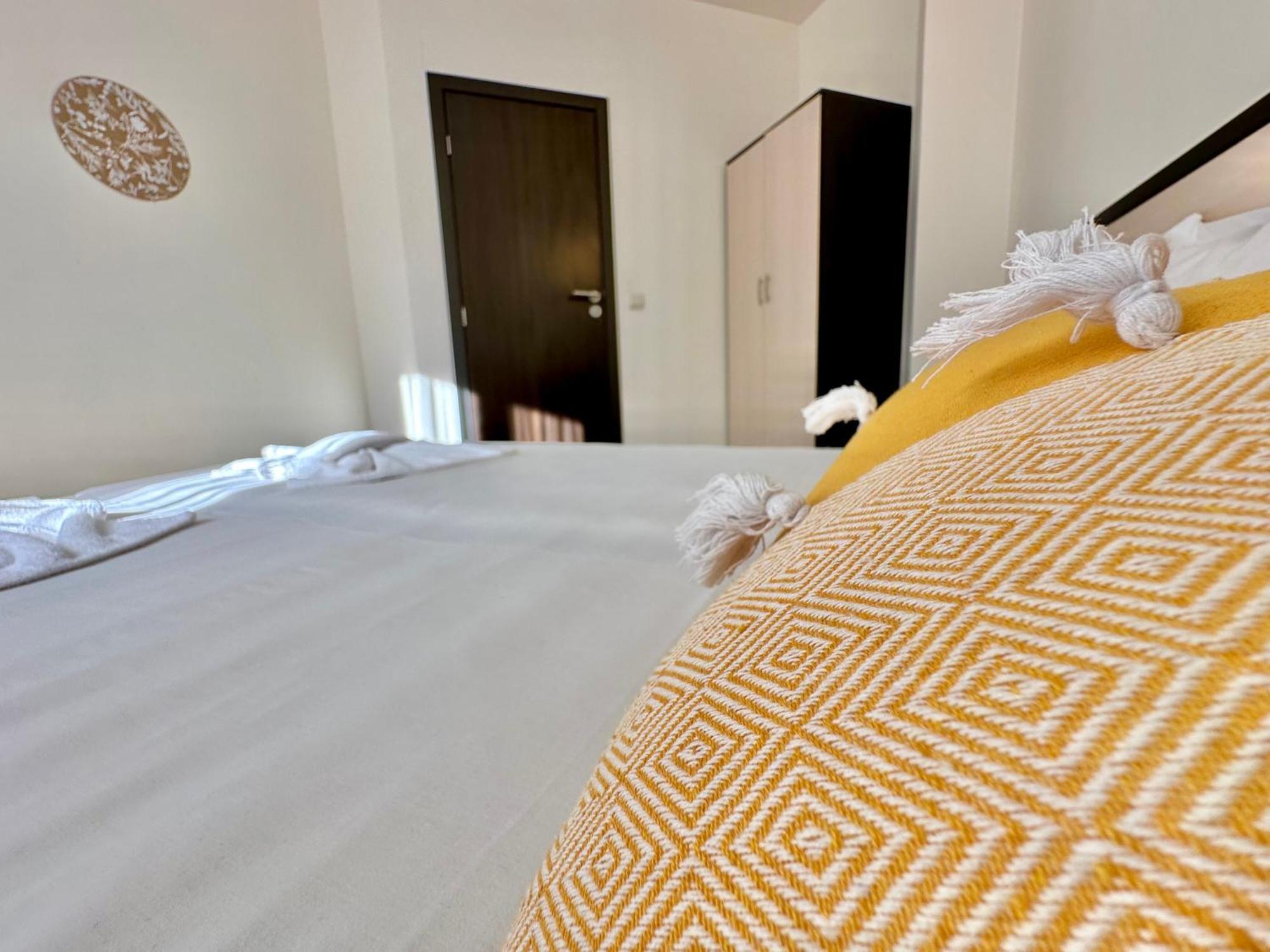 Menada Imperial Heights Villas 써니비치 외부 사진