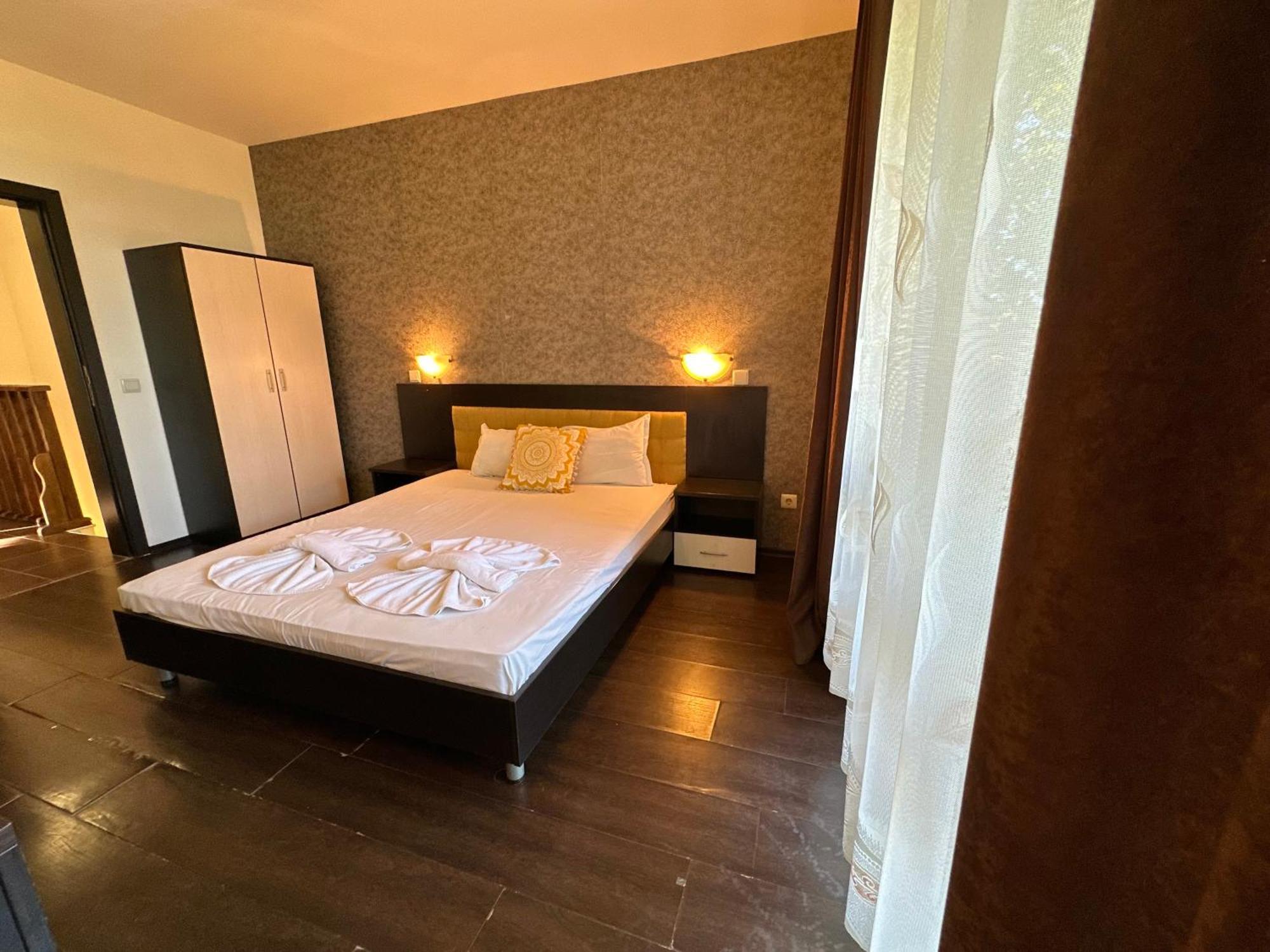 Menada Imperial Heights Villas 써니비치 외부 사진