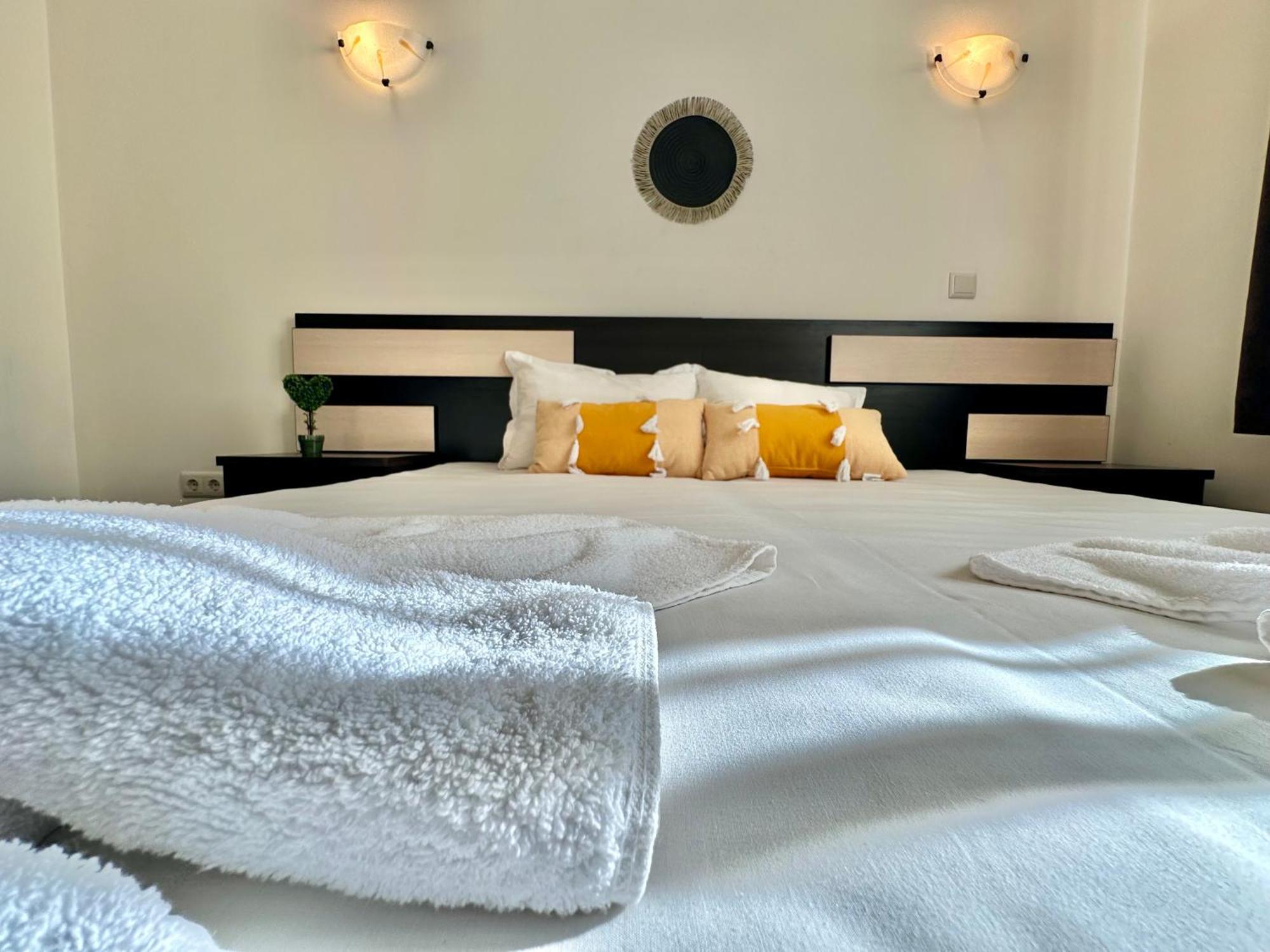 Menada Imperial Heights Villas 써니비치 외부 사진