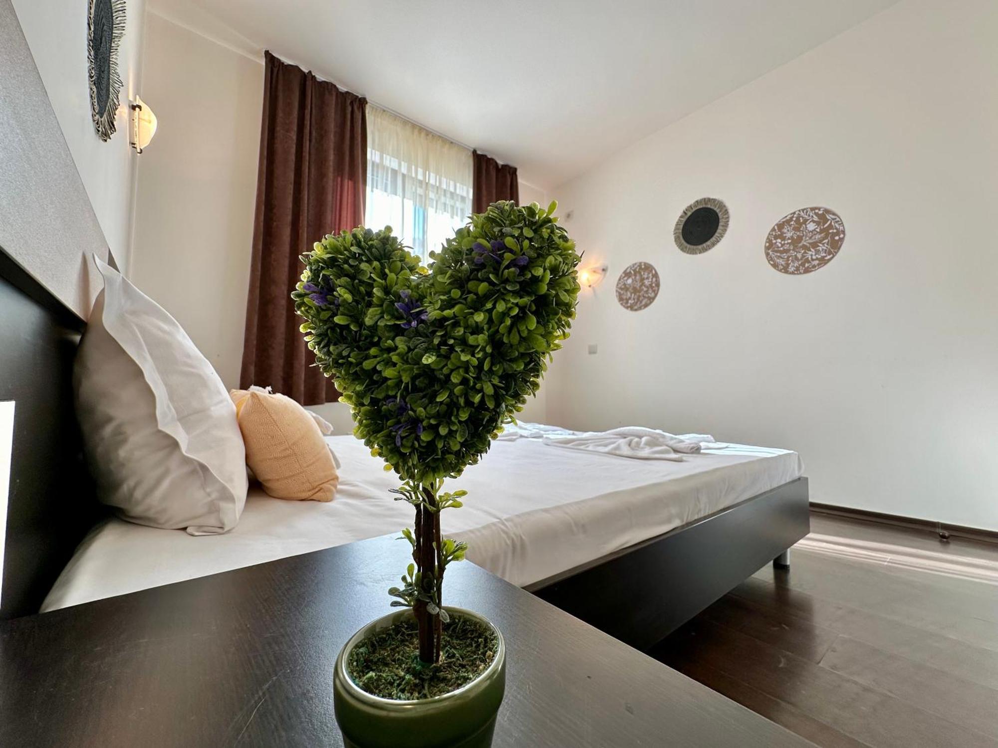Menada Imperial Heights Villas 써니비치 외부 사진